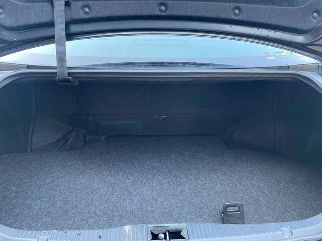 �݌Ɏԗ��Ɋւ��Ă͂��q�l�ɂ��ǂ����̂����񋟂���ׂɕi���ɍS���Ďd������s���Ă���܂��B�e���Ԃ̏�Ԃ͂��ꂼ��ł��̂ł����k���ɓ��X�X�^�b�t�������������Ē����܂��̂ł����S���������܂��B