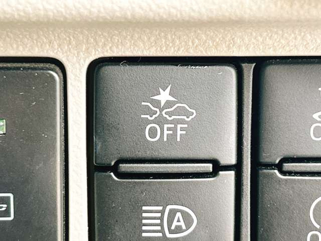 �y�Փˌy�����u�z���s���ɑO���̎ԗ�����F�����A�Փ˂������Ȏ��͌x��ƃu���[�L�ŏՓˉ���Ɣ�Q�y�����A�V�X�g�B�����S�Ƀh���C�u�����y���݂��������܂��B