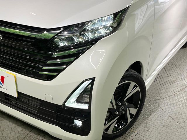 �yLED�w�b�h���C�g�z���V����ԑ��s�����ǍD�Ȏ��E���m�ۂ����S���ĉ^�]�ł��鍂�P�xLED�w�b�h���C�g�𑕔�!�_�����x�������A����d�͂��}�����Ă��܂��B