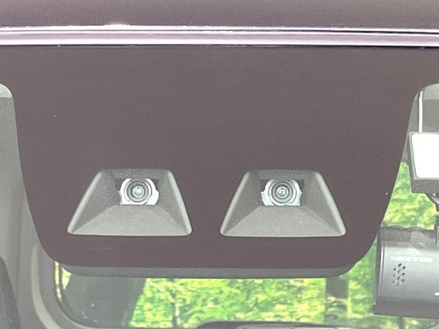 �y�X�}�[�g�A�V�X�g�z���s���ɑO���̎ԗ�����F�����A�Փ˂������Ȏ��͌x��ƃu���[�L�ŏՓˉ���Ɣ�Q�y�����A�V�X�g�B�����S�Ƀh���C�u�����y���݂��������܂��B