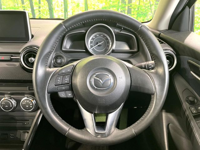 �y�����v�����X�e�A�����O�z�㎿�Ȋv���g�p���邱�ƂŁA��ɂ����������݂ƂĂ��^�]���₷���n���h���ł���