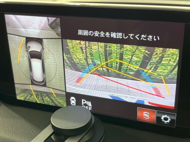 �y�p�m���~�b�N�r���[���j�^�[�z��p�̃J�����ɂ��A�ォ�猩���낵���悤�Ȏ��_��360�x�N���}�̎��͂��m�F���邱�Ƃ��ł��܂������p�������m�F���₷���A�����ꏊ�ł̐؂�Ԃ��⒓�Ԃ��X���[�Y�ɍs���܂��B