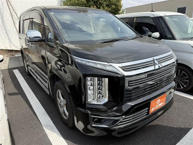 デリカD：5（三菱）アーバンギア 2.2 G  4WD　禁煙車 純正11.5インチ後席モニター 中古車画像