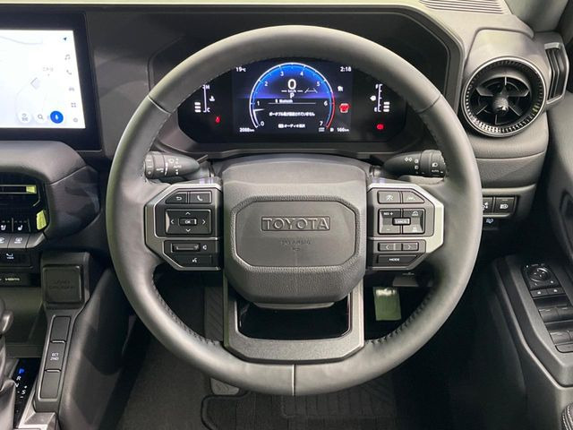 �y�����v�����X�e�A�����O�z�㎿�Ȋv���g�p���邱�ƂŁA��ɂ����������݂ƂĂ��^�]���₷���n���h���ł���