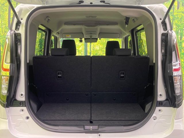 ���i�̂���������ʋ΁A���}���ɏ\���ȉ׎��X�y�[�X���m�ۂ��Ă���܂��B�Z�J���h�V�[�g��|���ƁA�傫�ȉו��̐ύڂ��\�ł���