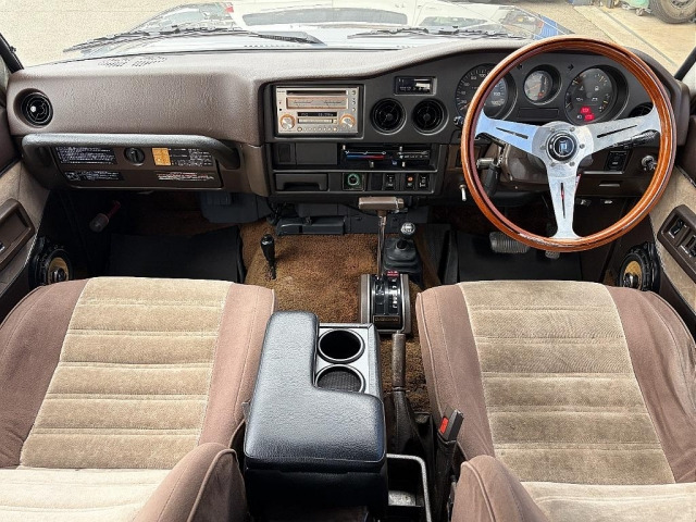 ランドクルーザー604.0 VX ハイルーフ ディーゼル 4WD