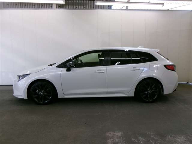 カローラツーリング1.8 ハイブリッド W×B