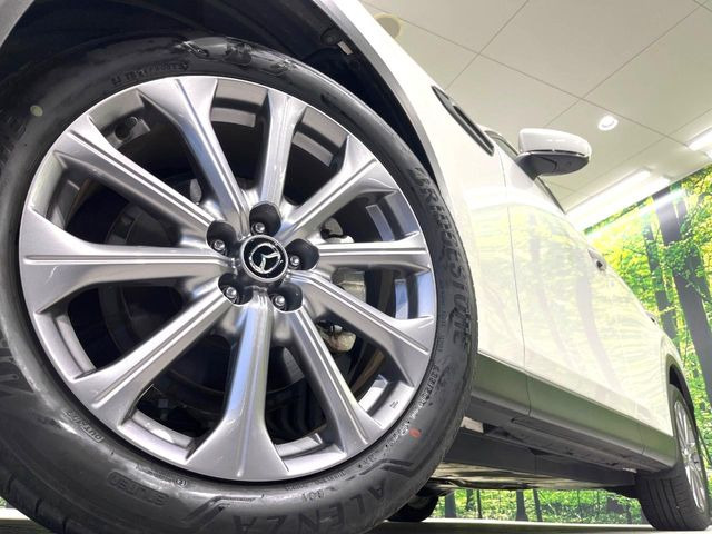 �y����20�C���`�A���~�z�C�[���z�O�ςɃ}�b�`���������A���~�z�C�[���𑕒����Ă���܂��B�e��ЊO�A���~�z�C�[����A�X�^�b�h���X�^�C�����戵�����Ă���܂��B���񂲑��k����������