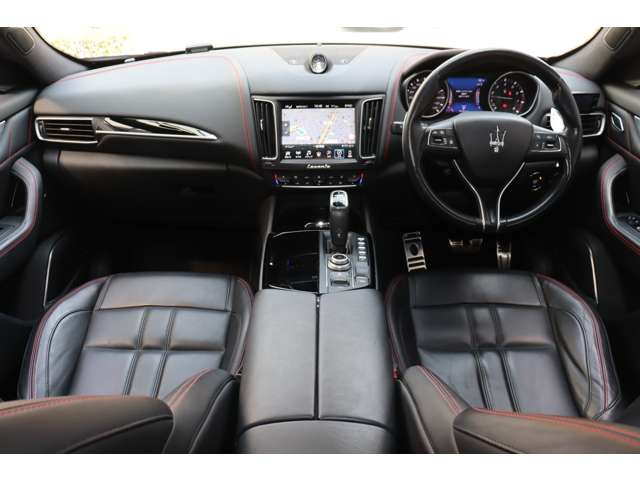 レヴァンテグランスポーツ 4WD