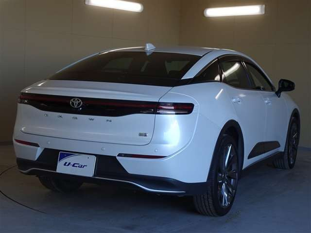 クラウンクロスオーバー2.5 G アドバンスト レザー パッケージ E-Four 4WD