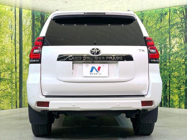 安心の最長10年・走行無制限保証(有償)をご用意。保証内容も充実はもちろん、無料点検&オイル交換や、年中無休の全国・24時間ロードサービスも付帯されておりますのでご安心下さい。