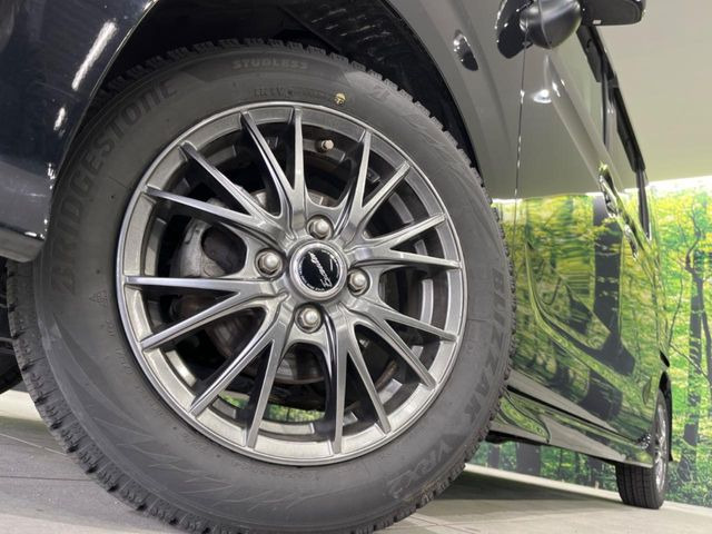 �y14�C���`�A���~�z�C�[���z�O�ςɃ}�b�`�����A���~�z�C�[���𑕒����Ă���܂��B�e��A���~�z�C�[����A�X�^�b�h���X�^�C�����戵�����Ă���܂��B���񂲑��k����������