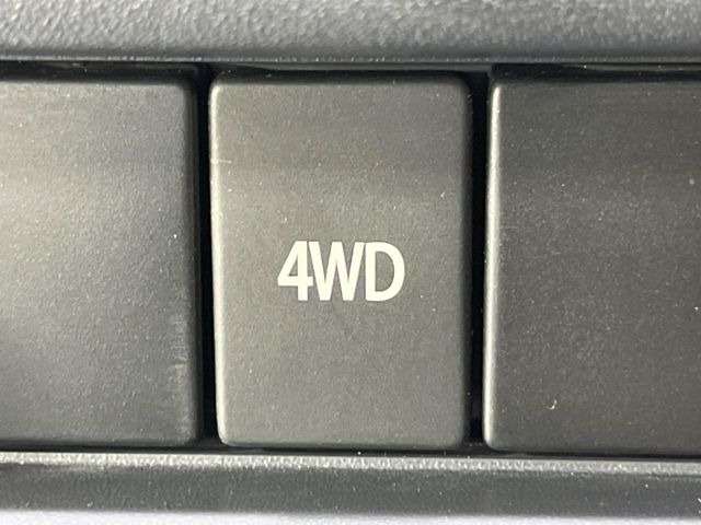 4WD�̂��Ԃł��̂ŁA�ᓹ�ł����S�ł���~��n�n��ɂ��Z�܂��̕��ȊO�ɂ��A�E�B���^�[�X�|�[�c����̕���~��n��֋A�Ȃ����@�������ɂ���������!