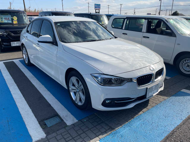 3シリーズセダン318i スポーツ