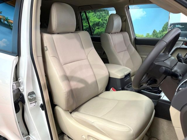 �y���烌�U�[�V�[�g�z����̂ӂ���肪�e�ՂŃ����e�i���X�����ȒP�ȁA�@�\���ɗD��鍇����v���̗p�����㎿�ȃV�[�g�ł��B����S�n���悭�A���������ӂ��S�n�ǂ��ԓ���Ԃ����o���Ă���܂��B