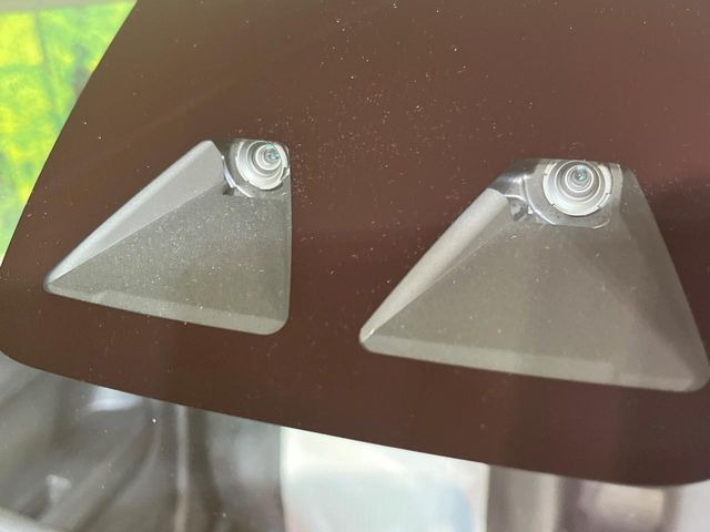 �y�X�}�[�g�A�V�X�g�z���s���ɑO���̎ԗ�����F�����A�Փ˂������Ȏ��͌x��ƃu���[�L�ŏՓˉ���Ɣ�Q�y�����A�V�X�g�B�����S�Ƀh���C�u�����y���݂��������܂��B