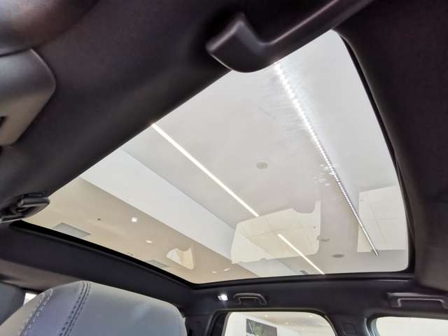 ディスカバリースポーツダイナミック SE 2.0L D200 5+2シート ディーゼル 4WD