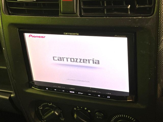 �y�i�r�Q�[�V�����z�g���₷���i�r�ŖړI�n�܂ł�������ē����Ă���܂��B�e��I�[�f�B�I�Đ��@�\���[�����Ă���A���Ԃ̉^�]������Ɋy�����Ȃ�܂�!!