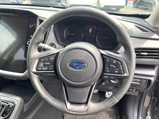 �y�����v�����X�e�A�����O�z�㎿�Ȋv���g�p���邱�ƂŁA��ɂ����������݂ƂĂ��^�]���₷���n���h���ł���