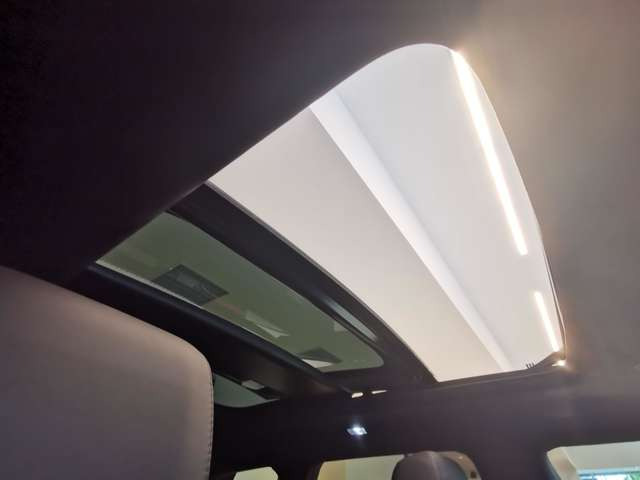 レンジローバーイヴォークオートバイオグラフィー 2.0L P250 4WD