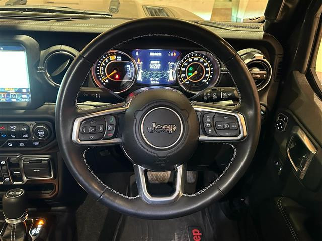 ラングラーアンリミテッド サハラ 4WD