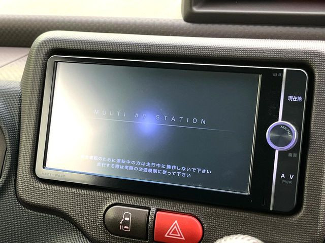 �y�����i�r�z�l�C�̏����i�r�𑕔����Ă���܂��B�i�r�̎g���₷���͂������A�I�[�f�B�I�@�\���[��!�L�����v�◷�s�͂������A�ʋ΂┃�����ȂǕ��i�̃h���C�u���y�����Ȃ�͂���