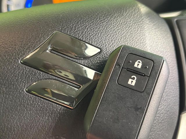 �y�L�[���X�X�^�[�g�V�X�e���z�J�o����|�P�b�g�ɓ��ꂽ�܂܂ł��h�A�̎{���E�������\�ȃX�}�[�g�L�[�𑕔��B�G���W���̃I���E�I�t�����J�M�����o���K�v����������Ƃ��Ă��֗��ł���