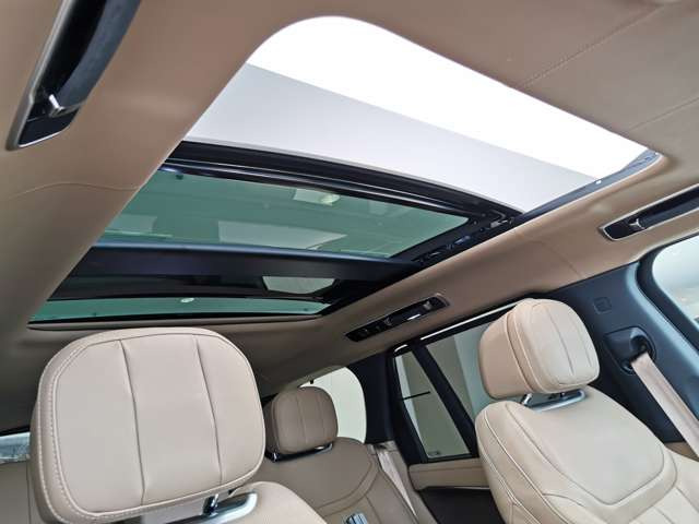 レンジローバーオートバイオグラフィ 3.0L D300 スタンダードホイールベース ディーゼル 4WD