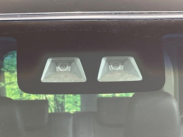 �y�X�}�[�g�A�V�X�g�z���s���ɑO���̎ԗ�����F�����A�Փ˂������Ȏ��͌x��ƃu���[�L�ŏՓˉ���Ɣ�Q�y�����A�V�X�g�B�����S�Ƀh���C�u�����y���݂��������܂��B