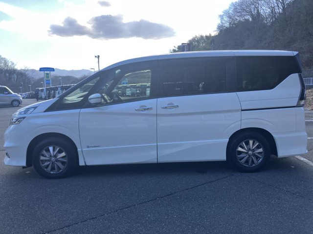 セレナ1.2 e-POWER ハイウェイスターV