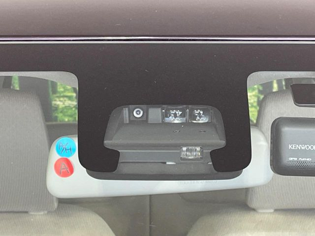 �y�X�Y�L �Z�[�t�e�B�T�|�[�g�z���s���ɑO���̎ԗ�����F�����A�Փ˂������Ȏ��͌x��ƃu���[�L�ŏՓˉ���Ɣ�Q�y�����A�V�X�g�B�����S�Ƀh���C�u�����y���݂��������܂��B