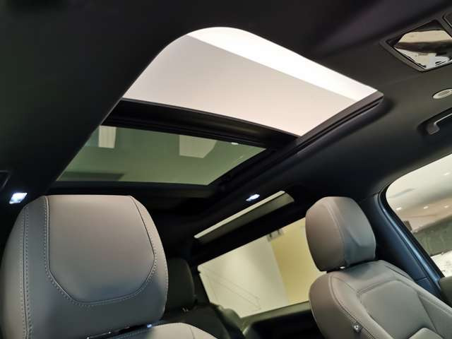 ディフェンダー90 Xダイナミック SE 3.0L D300 ディーゼル 4WD