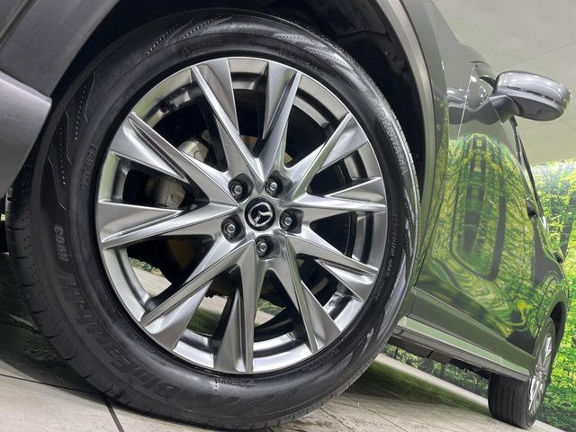 �y����19�C���`�A���~�z�C�[���z�O�ςɃ}�b�`���������A���~�z�C�[���𑕒����Ă���܂��B�e��ЊO�A���~�z�C�[����A�X�^�b�h���X�^�C�����戵�����Ă���܂��B���񂲑��k����������