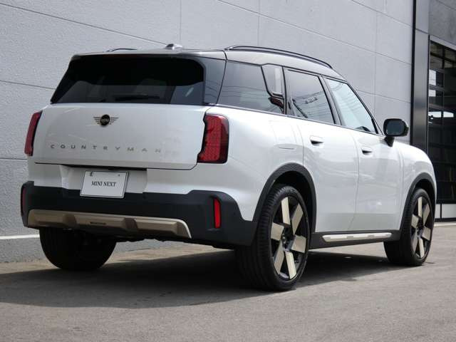 ミニカントリーマンD DCT ディーゼル