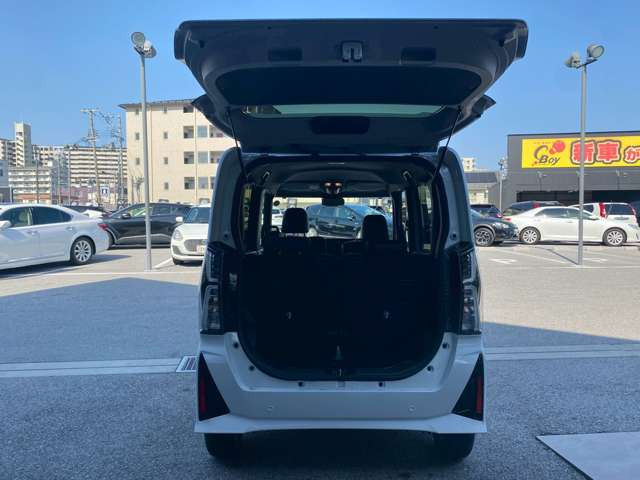 彦根インターからお車で3分とアクセス便利!近くには有名観光地の彦根城もありますので、観光と合わせてのご来店も良いですね♪活気溢れる自慢のスタッフがお客様のご来店をお待ちしております!