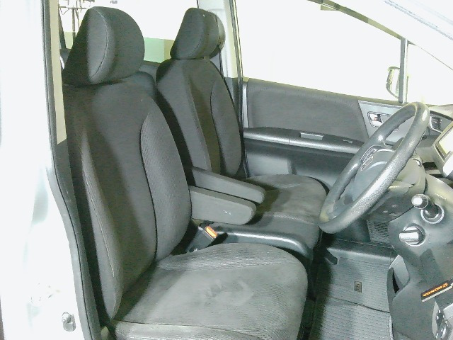 フリード1.5 G ジャストセレクション