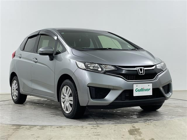 フィット1.3 13G Fパッケージ ファインエディション 4WD