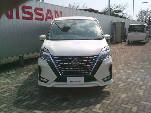 セレナ1.2 e-POWER ハイウェイスターV