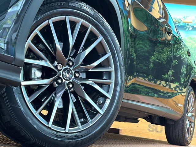 �y����20�C���`�A���~�z�C�[���z�O�ςɃ}�b�`���������A���~�z�C�[���𑕒����Ă���܂��B�e��ЊO�A���~�z�C�[����A�X�^�b�h���X�^�C�����戵�����Ă���܂��B���񂲑��k����������