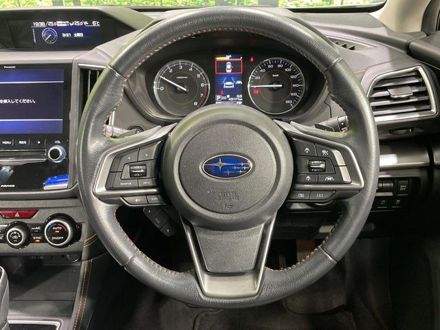 �y�����v�����X�e�A�����O�z�㎿�Ȋv���g�p���邱�ƂŁA��ɂ����������݂ƂĂ��^�]���₷���n���h���ł���