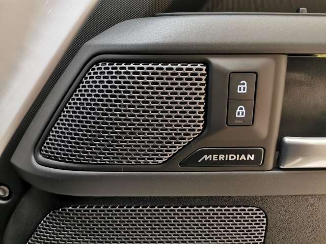 ディフェンダー