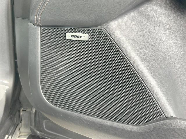 �yBOSE�T�E���h�V�X�e���z���[�J�[�I�v�V�����̍��i�ʃT�E���h�V�X�e���𓋍ځB��p�̃`���[�j���O���{���ꂽ�召�l�X�ȃX�s�[�J�[����ǎ��ȃT�E���h���t�ł��A�Տꊴ���ӂ�鉹����Ԃ����o���܂��B