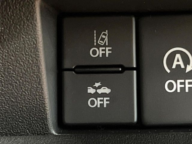 【スズキ セーフティサポート】走行中に前方の車両等を認識し、衝突しそうな時は警報とブレーキで衝突回避と被害軽減をアシスト。より安全にドライブをお楽しみいただけます。