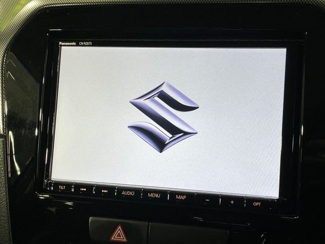 �y����8�^�i�r�z�l�C�̏����i�r�𑕔����Ă���܂��B�i�r�̎g���₷���͂������A�I�[�f�B�I�@�\���[��!�L�����v�◷�s�͂������A�ʋ΂┃�����ȂǕ��i�̃h���C�u���y�����Ȃ�͂���