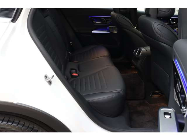 GLC220d 4マチック (ISG) AMGラインパッケージ  4WD