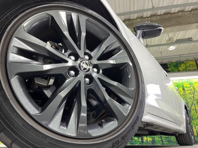 �y����17�C���`�A���~�z�C�[���z�O�ςɃ}�b�`���������A���~�z�C�[���𑕒����Ă���܂��B�e��ЊO�A���~�z�C�[����A�X�^�b�h���X�^�C�����戵�����Ă���܂��B���񂲑��k����������