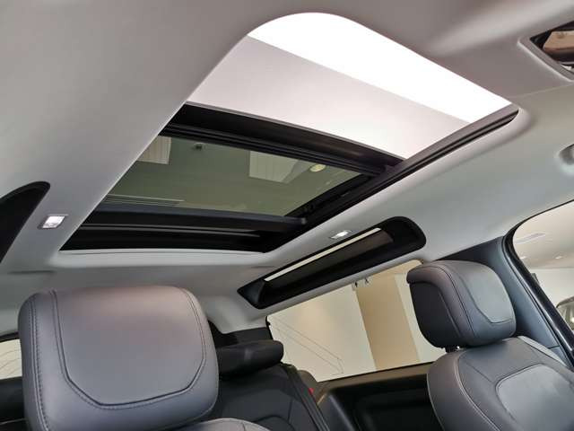 ディフェンダー90 Xダイナミック HSE 3.0L D300 ディーゼル 4WD