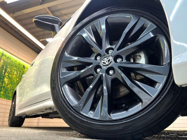 �y����17�C���`�A���~�z�C�[���z�O�ςɃ}�b�`���������A���~�z�C�[���𑕒����Ă���܂��B�e��ЊO�A���~�z�C�[����A�X�^�b�h���X�^�C�����戵�����Ă���܂��B���񂲑��k����������