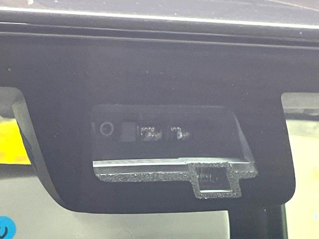 �y�X�Y�L �Z�[�t�e�B�T�|�[�g�z���s���ɑO���̎ԗ�����F�����A�Փ˂������Ȏ��͌x��ƃu���[�L�ŏՓˉ���Ɣ�Q�y�����A�V�X�g�B�����S�Ƀh���C�u�����y���݂��������܂��B