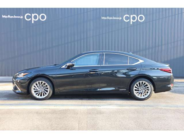 ES300h バージョンL